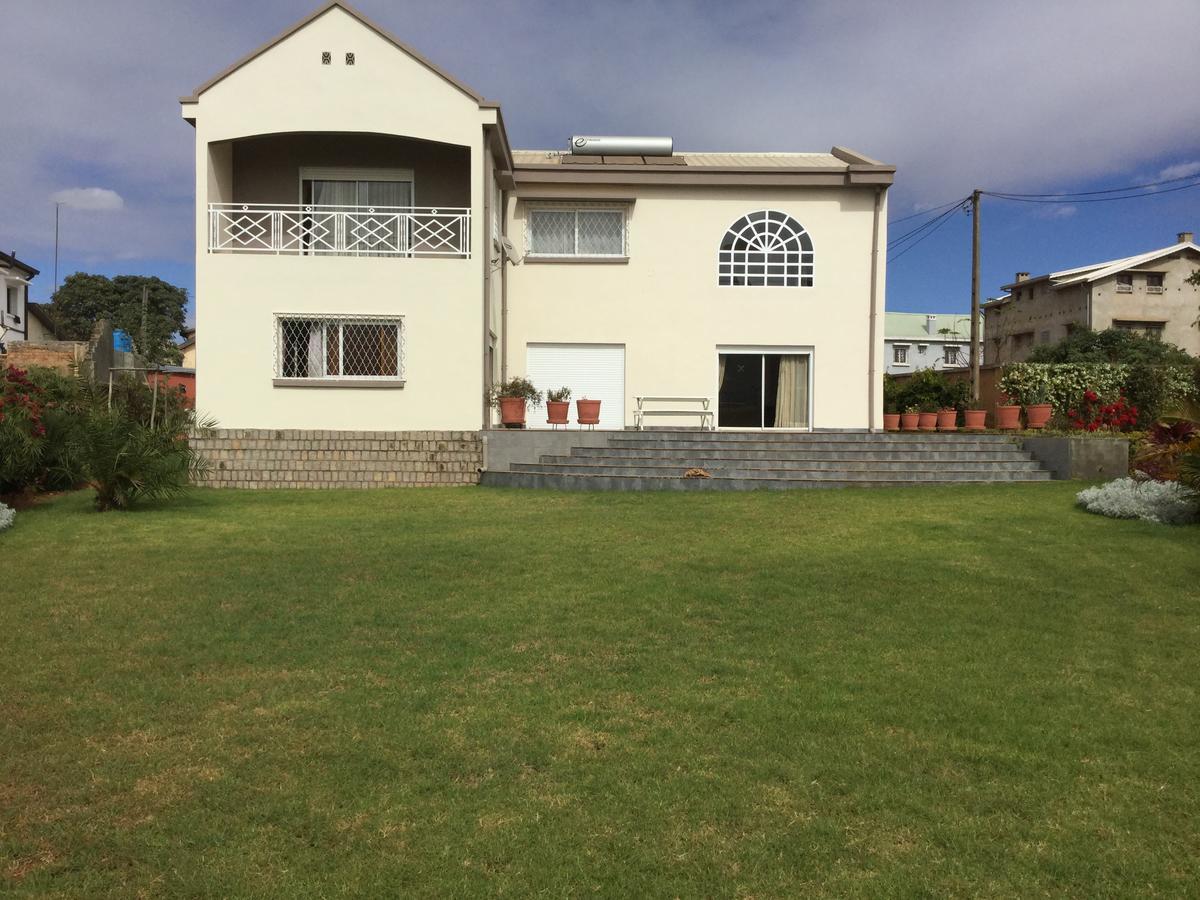 Sahamalaza Acomodação com café da manhã Ivato  Exterior foto